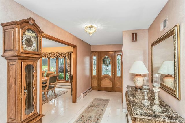 3901 Jane Court, Seaford, NY 11783
