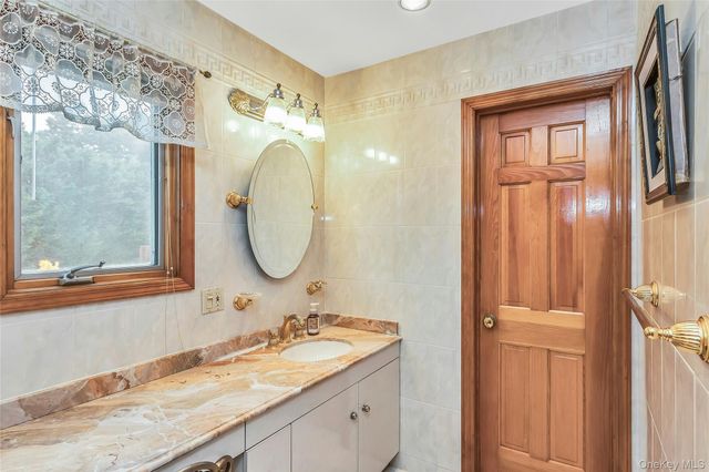 3901 Jane Court, Seaford, NY 11783