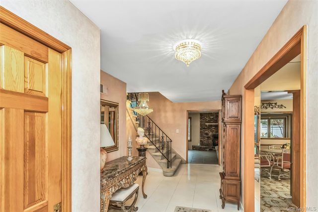 3901 Jane Court, Seaford, NY 11783