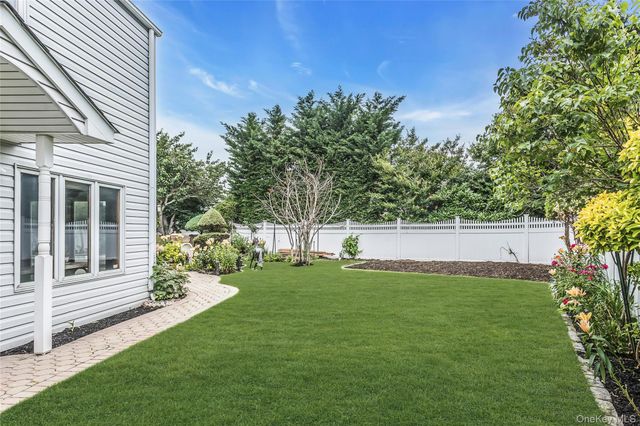 3901 Jane Court, Seaford, NY 11783