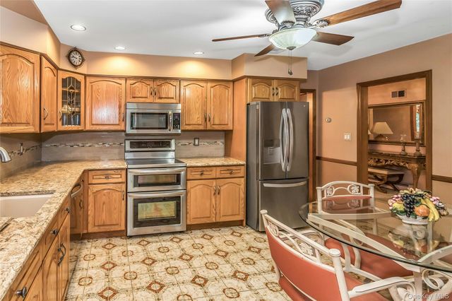 3901 Jane Court, Seaford, NY 11783