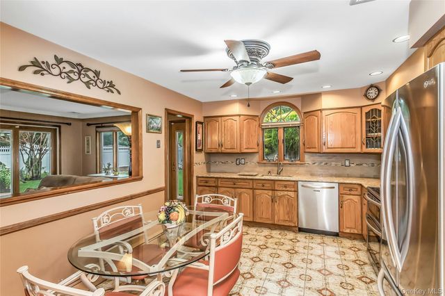 3901 Jane Court, Seaford, NY 11783