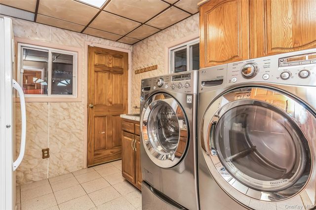 3901 Jane Court, Seaford, NY 11783