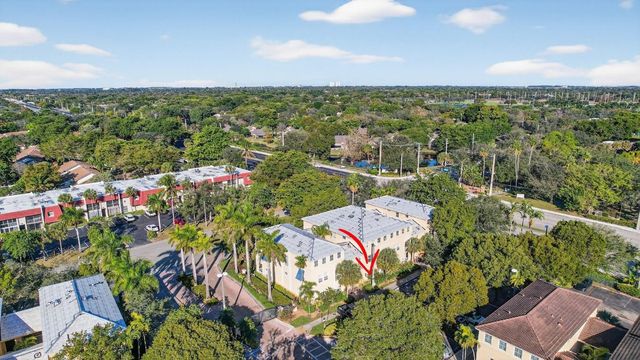100 Jacaranda Country Club Drive 101, Plantation, FL 33324