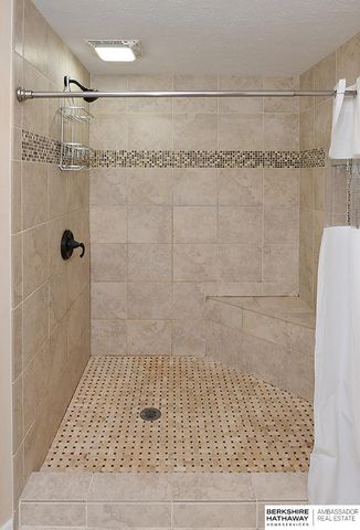 13705 Chandler Street, Omaha, NE 68138