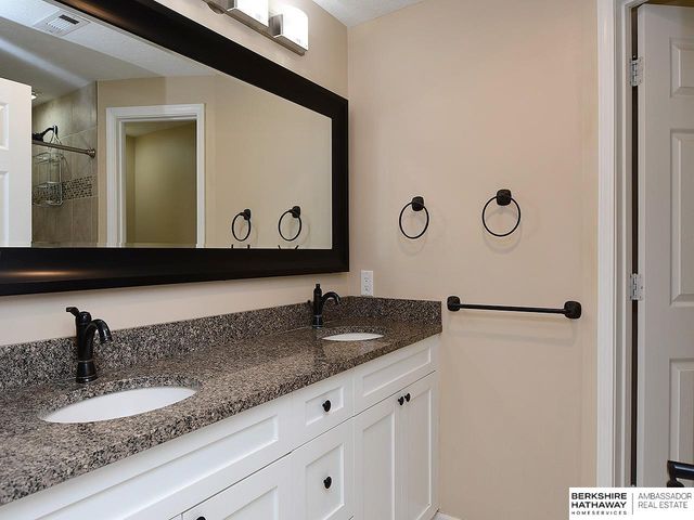 13705 Chandler Street, Omaha, NE 68138