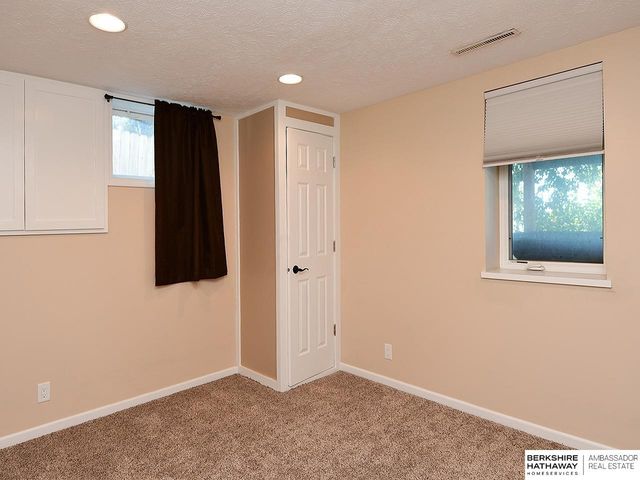 13705 Chandler Street, Omaha, NE 68138