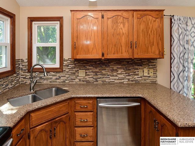 13705 Chandler Street, Omaha, NE 68138