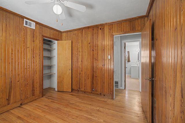 422 N Pecan Street, Arlington, TX 76011