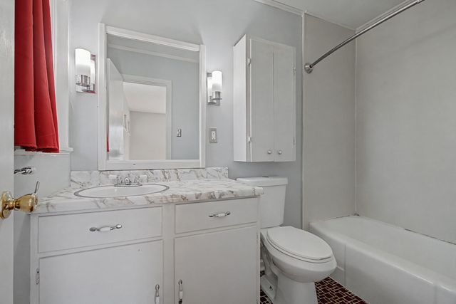 422 N Pecan Street, Arlington, TX 76011