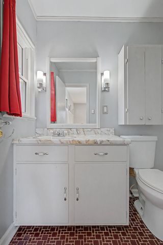 422 N Pecan Street, Arlington, TX 76011