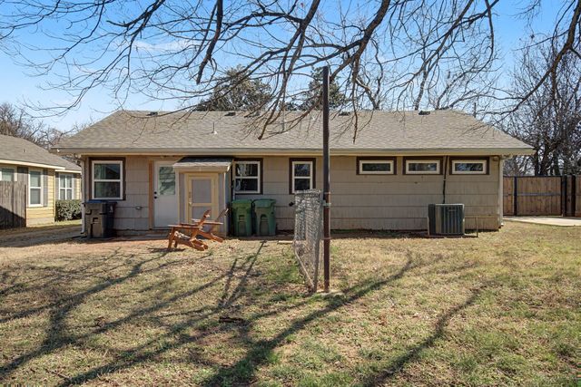 422 N Pecan Street, Arlington, TX 76011