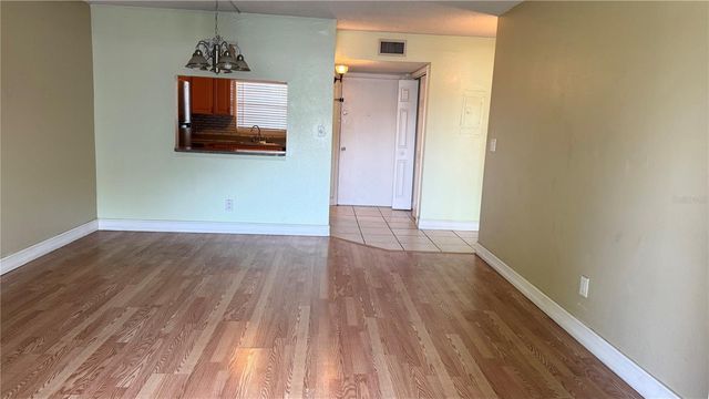 2830 SOMERSET PARK DRIVE 202, Tampa, FL 33613