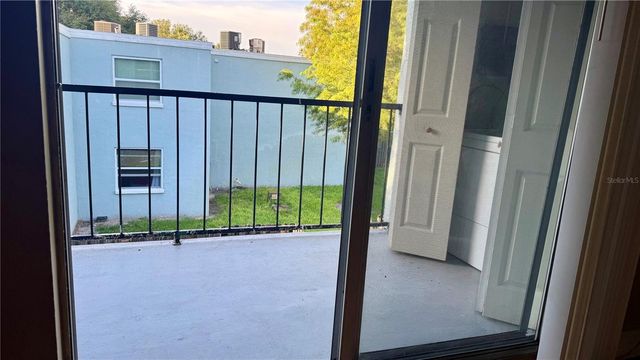 2830 SOMERSET PARK DRIVE 202, Tampa, FL 33613