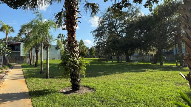 2830 SOMERSET PARK DRIVE 202, Tampa, FL 33613