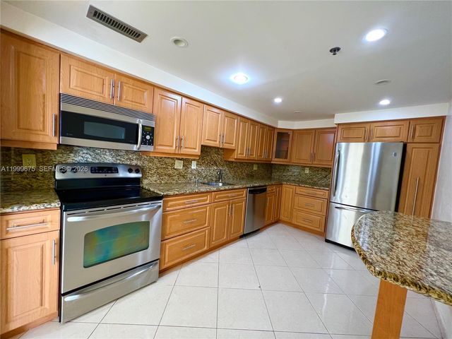 17600 N Bay Road N701, Sunny Isles Beach, FL 33160