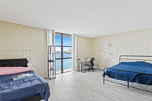 17600 N Bay Road N701, Sunny Isles Beach, FL 33160
