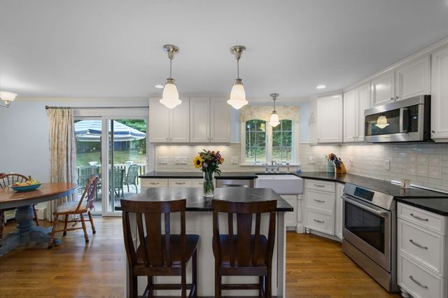 29 Townline Rd, Franklin, MA 02038