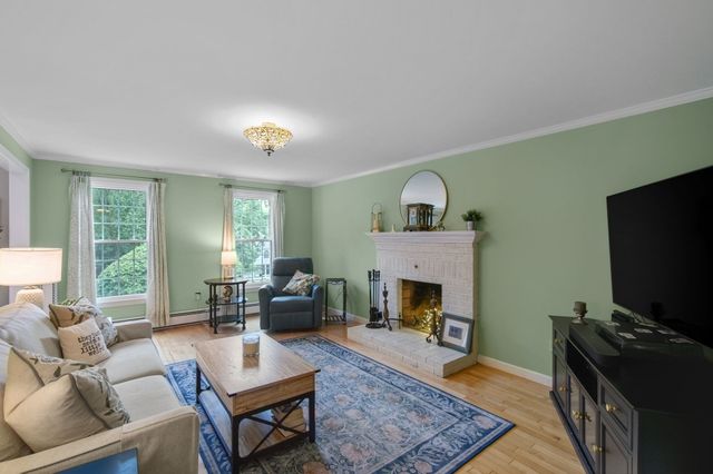 29 Townline Rd, Franklin, MA 02038