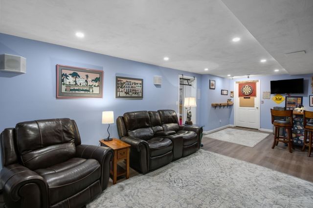29 Townline Rd, Franklin, MA 02038