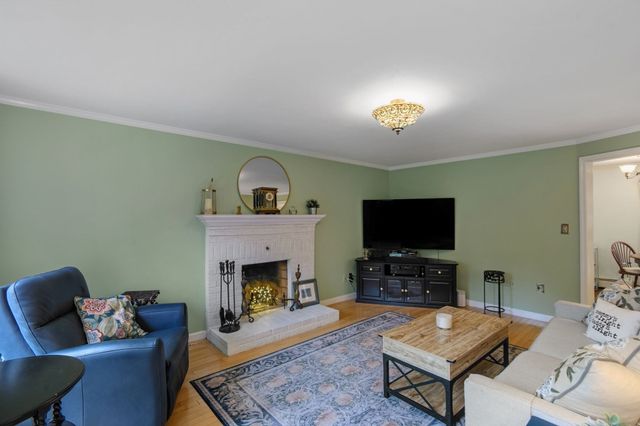 29 Townline Rd, Franklin, MA 02038