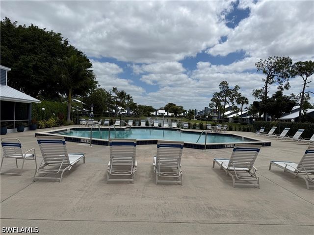 3334 Timberwood CIR, Naples, FL 34105