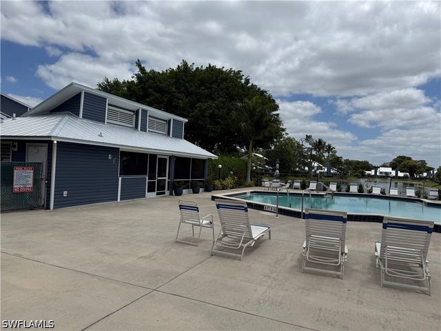 3334 Timberwood CIR, Naples, FL 34105