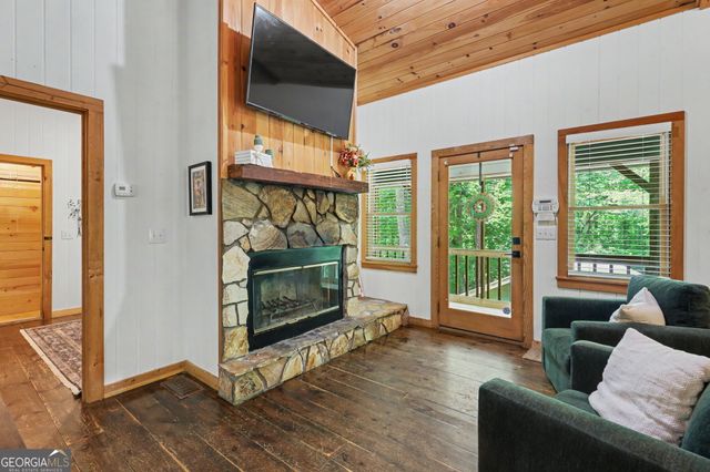 220A Brookwood Lane, Clarkesville, GA 30523