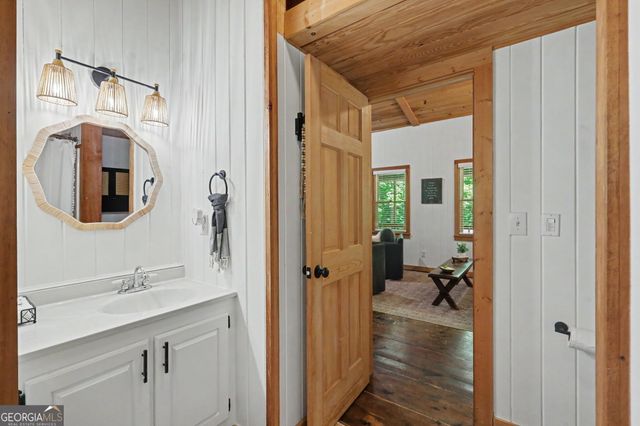220A Brookwood Lane, Clarkesville, GA 30523
