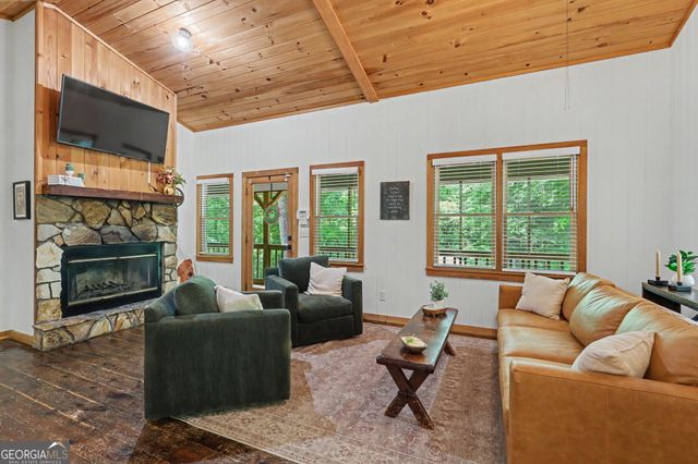 220A Brookwood Lane, Clarkesville, GA 30523