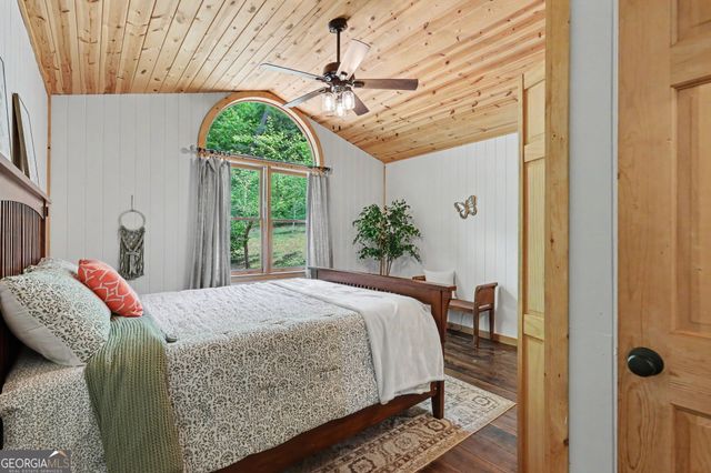 220A Brookwood Lane, Clarkesville, GA 30523