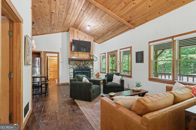 220A Brookwood Lane, Clarkesville, GA 30523