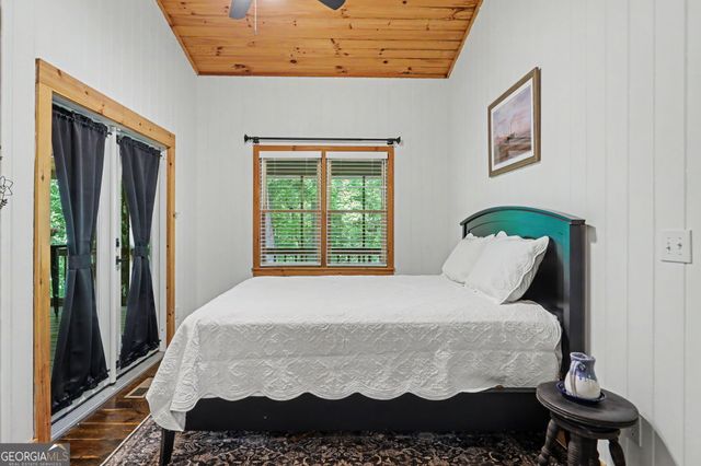 220A Brookwood Lane, Clarkesville, GA 30523