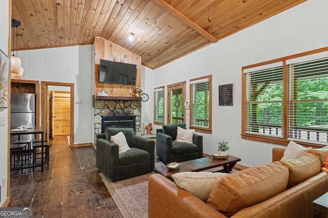 220A Brookwood Lane, Clarkesville, GA 30523