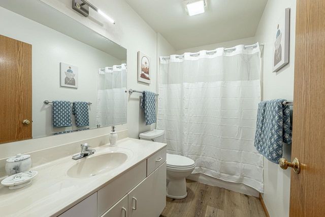 406 Bay Hill Drive, Madison, WI 53717