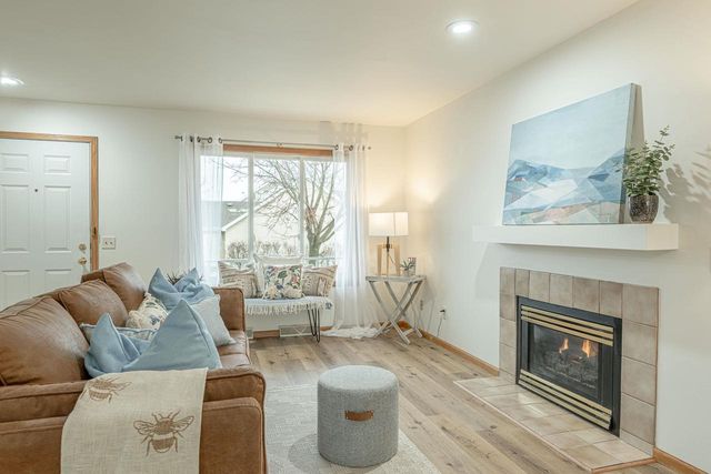 406 Bay Hill Drive, Madison, WI 53717