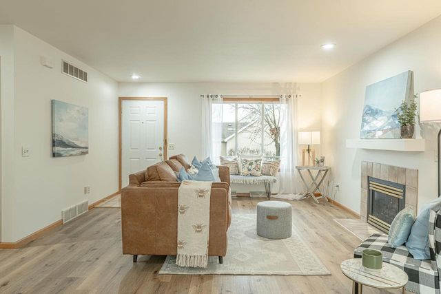 406 Bay Hill Drive, Madison, WI 53717