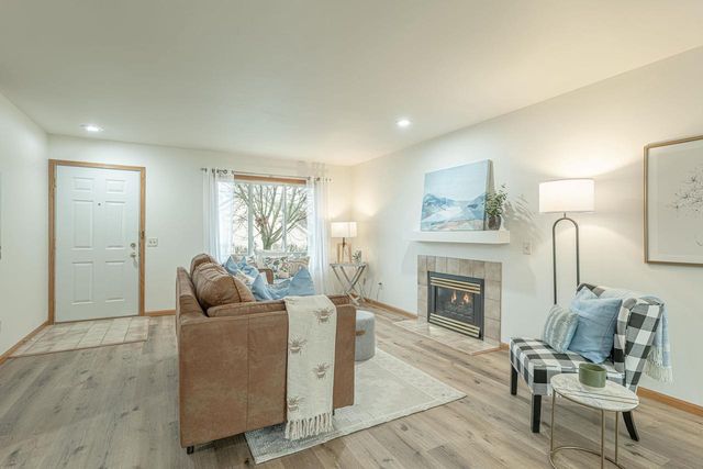 406 Bay Hill Drive, Madison, WI 53717