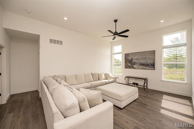 325 Gailin Drive, Lake St Louis, MO 63367