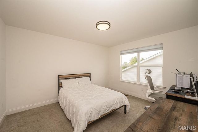 325 Gailin Drive, Lake St Louis, MO 63367