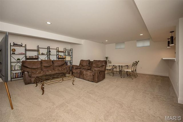 325 Gailin Drive, Lake St Louis, MO 63367