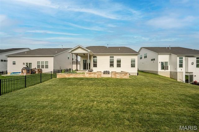 325 Gailin Drive, Lake St Louis, MO 63367
