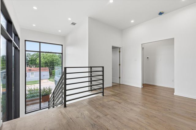 2021 Dennison Street, Dallas, TX 75212