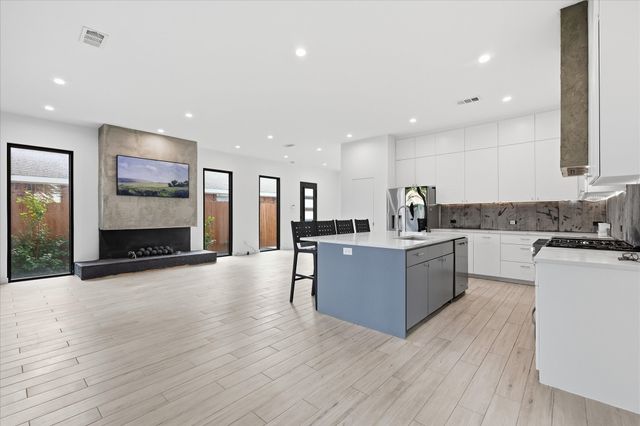 2021 Dennison Street, Dallas, TX 75212