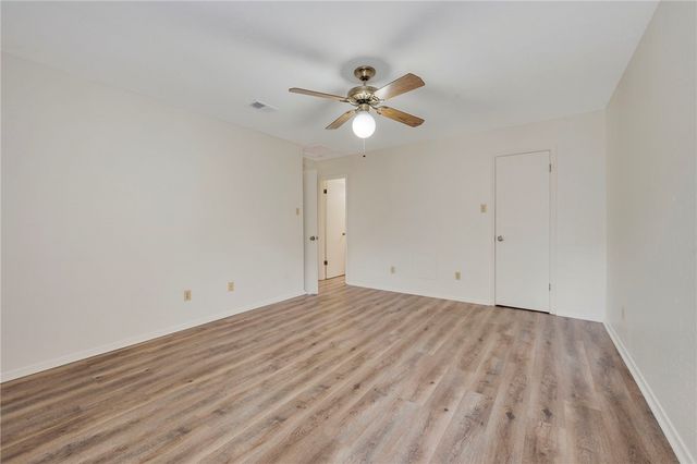2100 Windsor 28, Bryan, TX 77802