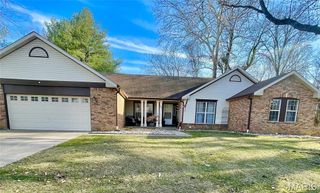 1057 EDGEWOOD Drive, O'fallon, IL 62269