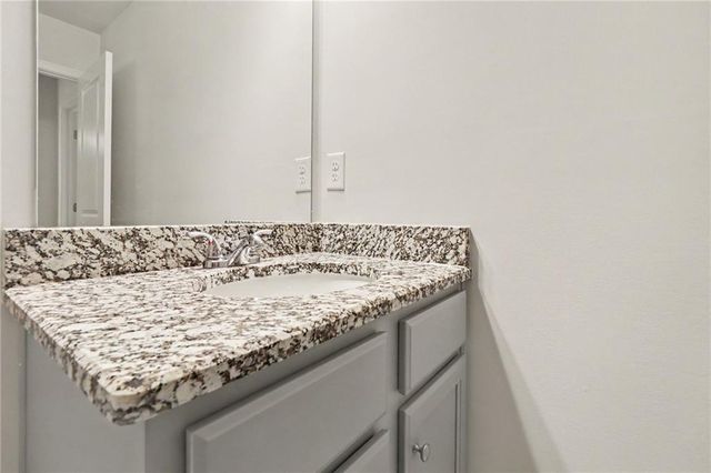85 Castlemoor Loop, Adairsville, GA 30103