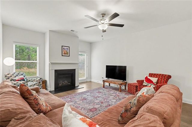 85 Castlemoor Loop, Adairsville, GA 30103