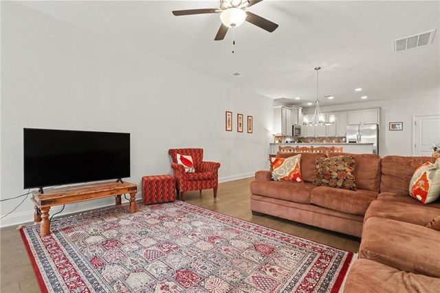 85 Castlemoor Loop, Adairsville, GA 30103