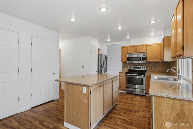 7618 68th Street NE, Marysville, WA 98270